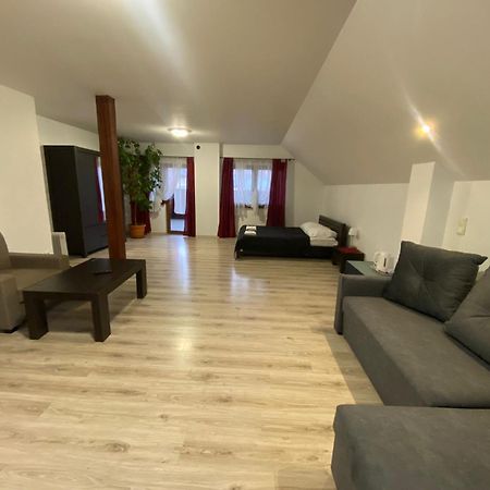 Ceglany Dworek Chojnow Exteriör bild