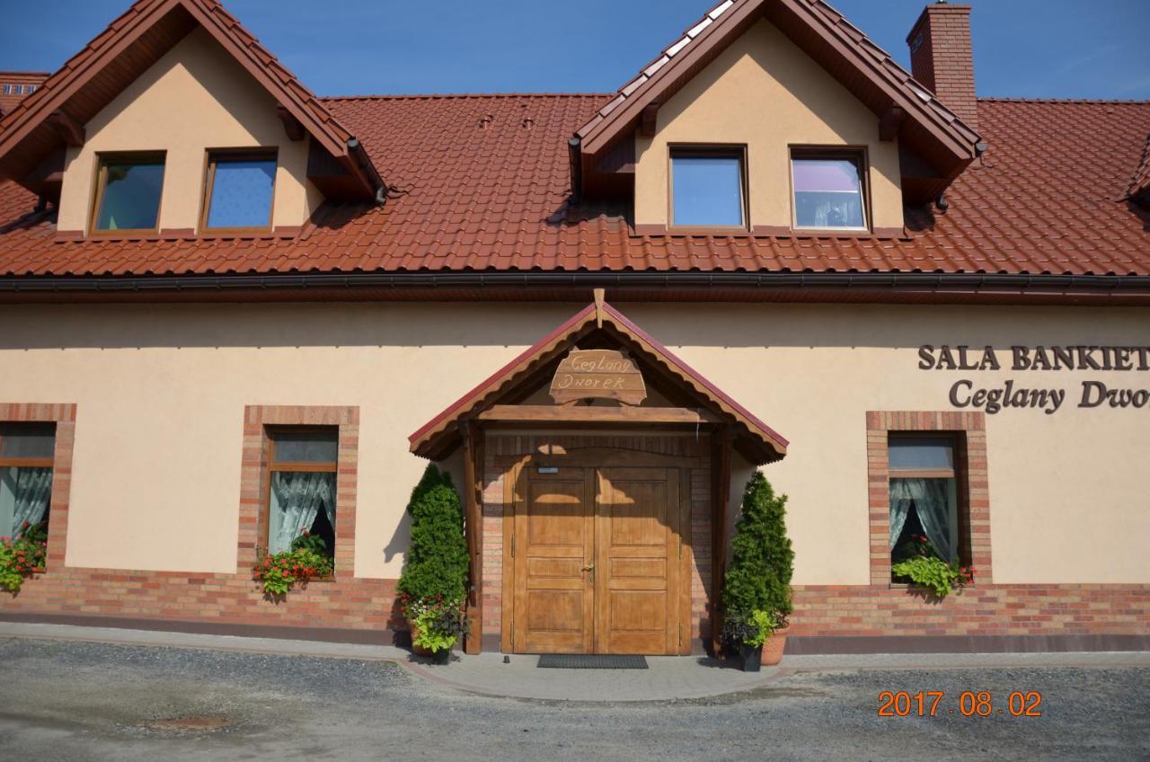 Ceglany Dworek Chojnow Exteriör bild