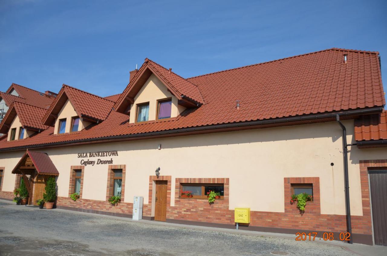 Ceglany Dworek Chojnow Exteriör bild