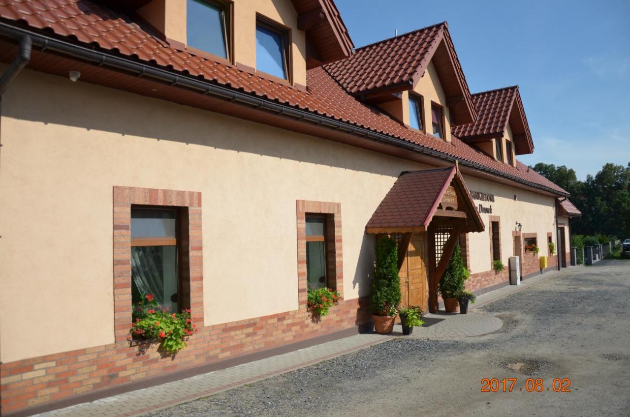 Ceglany Dworek Chojnow Exteriör bild
